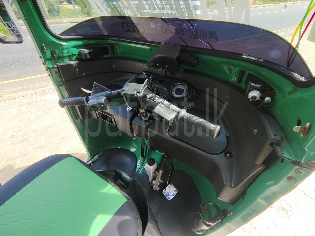 Bajaj Three Wheel 2014 - Used Three wheeler sale in Sri Lanka - patpat.lk