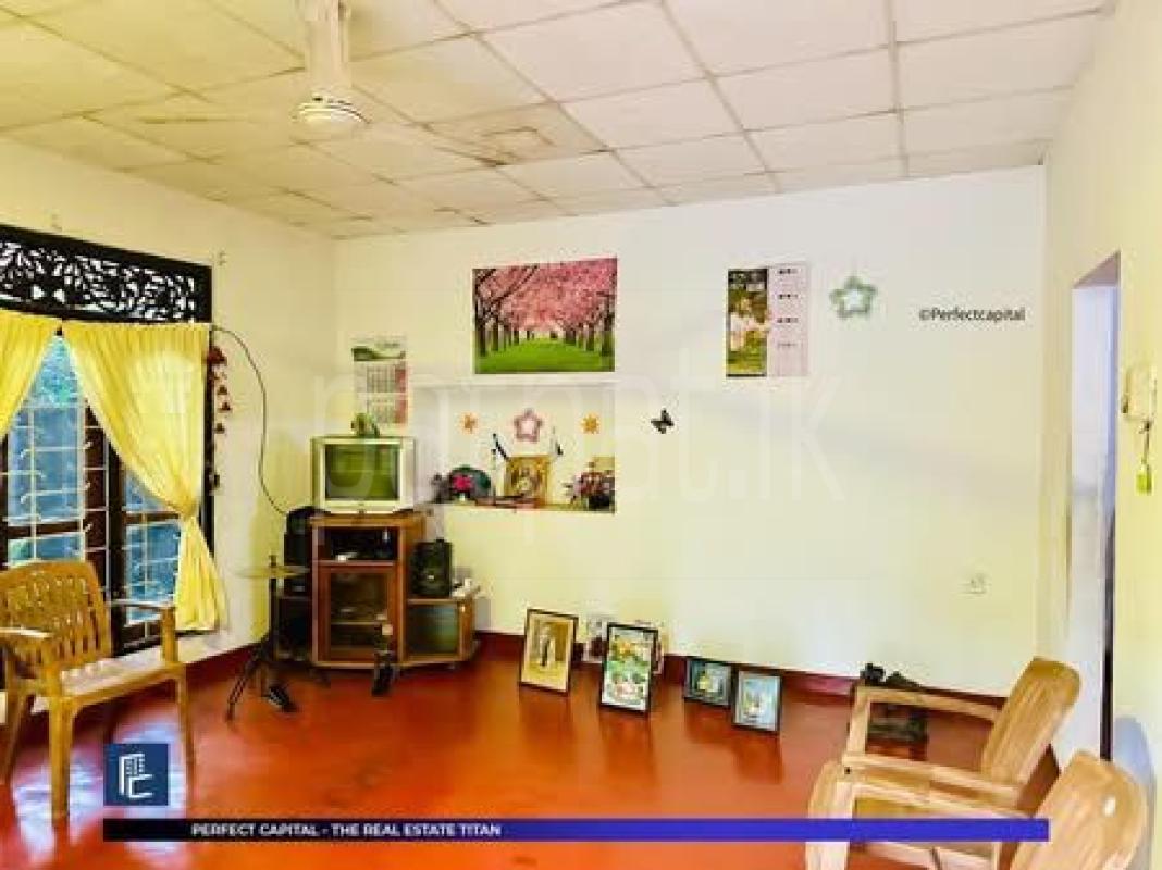 House for Sale in Miriswatta