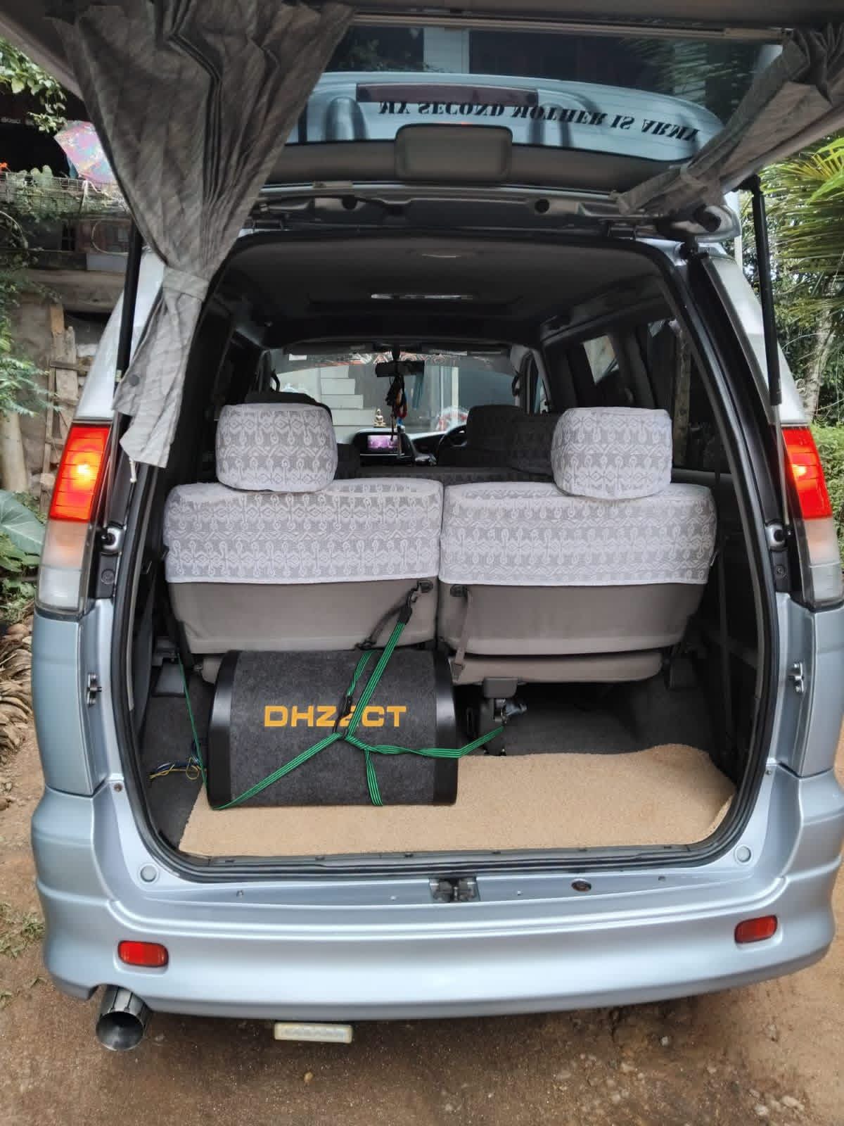 Toyota Noah 1999 - Used Van sale in Sri Lanka - patpat.lk