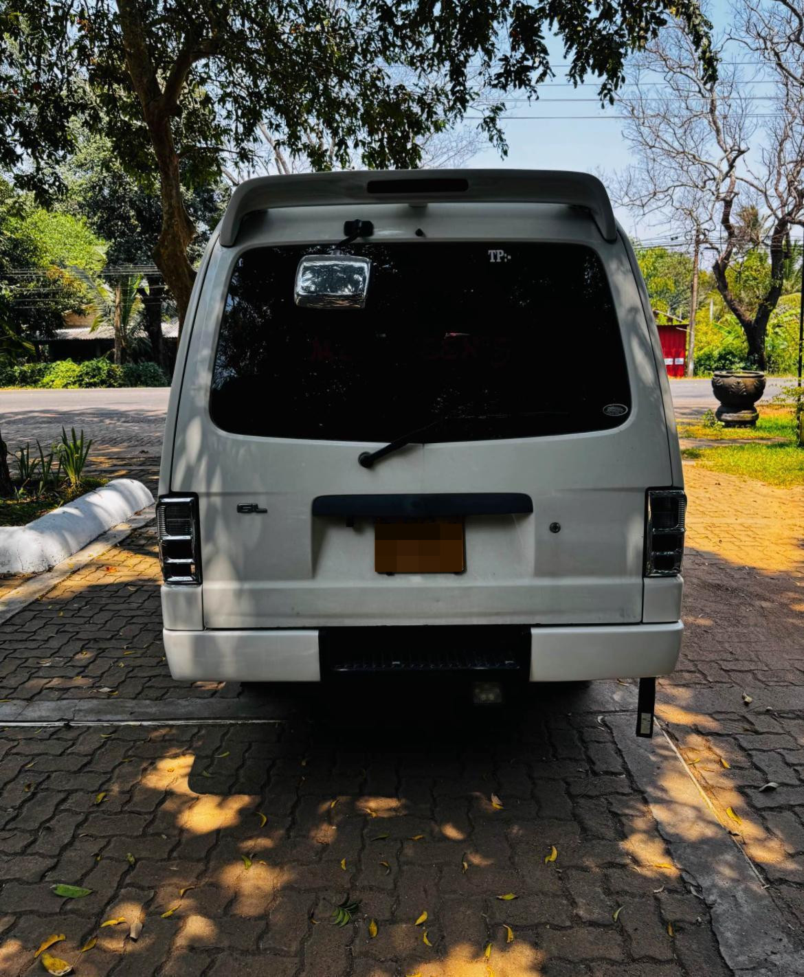 Mazda Brawny 1999 - பயன்படுத்தப்பட்டது வேன் sale in Sri Lanka - patpat.lk
