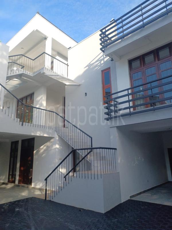 Semi Luxury Apartment for Sale in Kohuwala ads-image-1