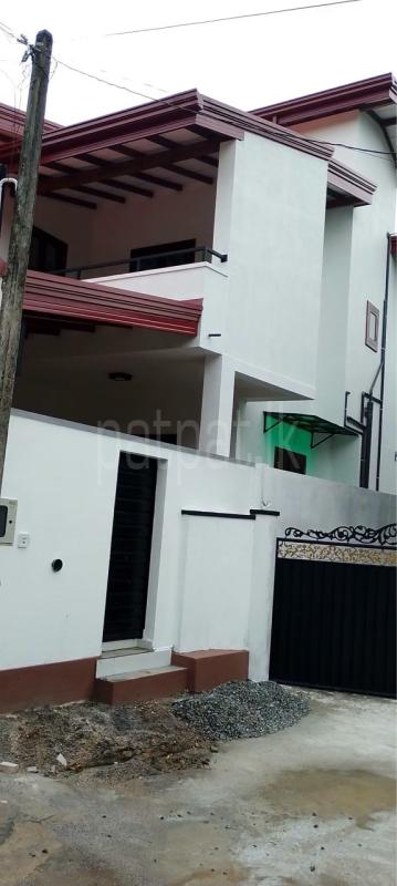 House for Sale in Kahathuduwa