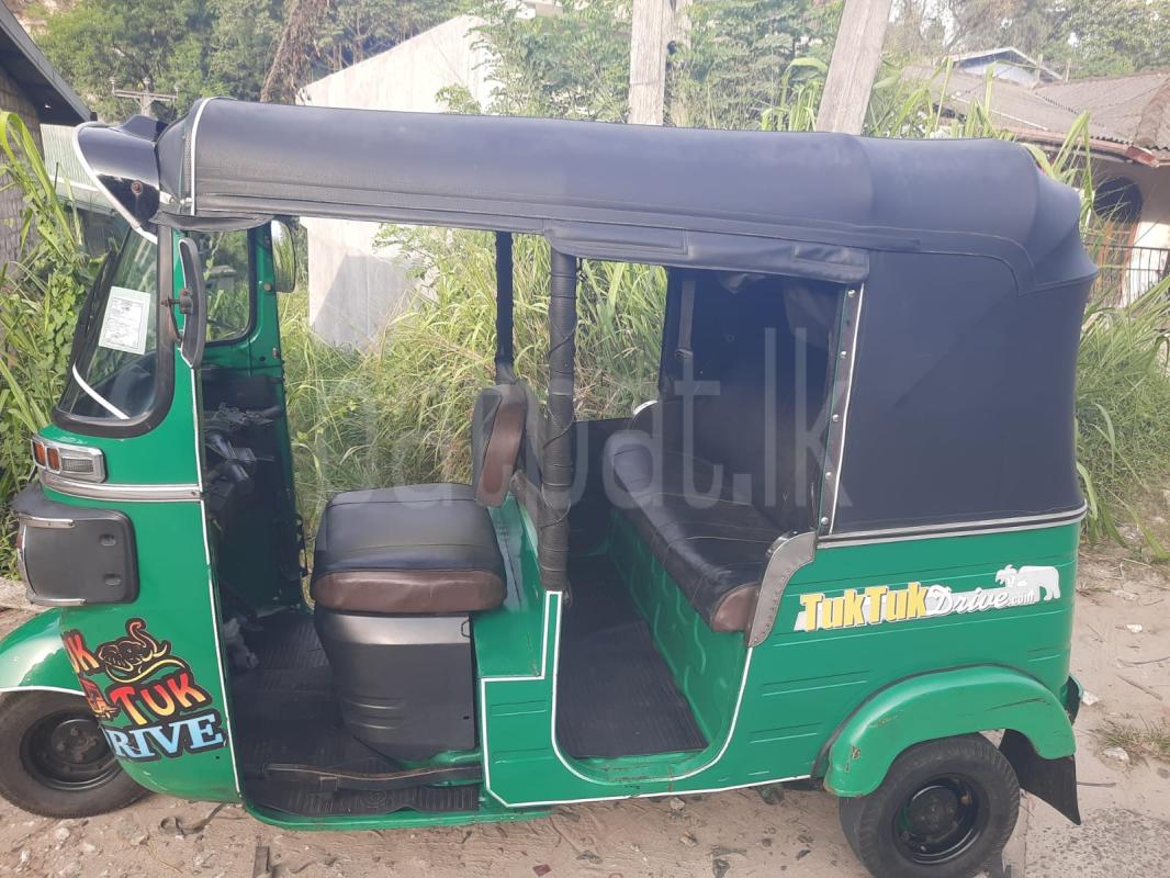 Bajaj 4 stroke 2015 - Used Three wheeler sale in Sri Lanka - patpat.lk