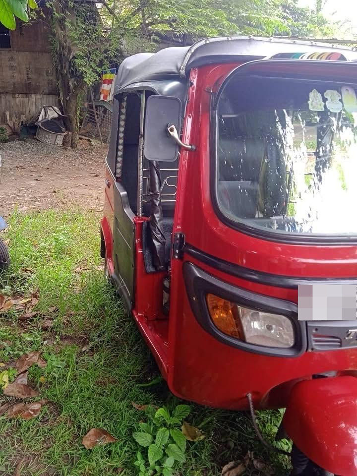 Bajaj Three Wheel 2016 - Used Three wheeler sale in Sri Lanka - patpat.lk