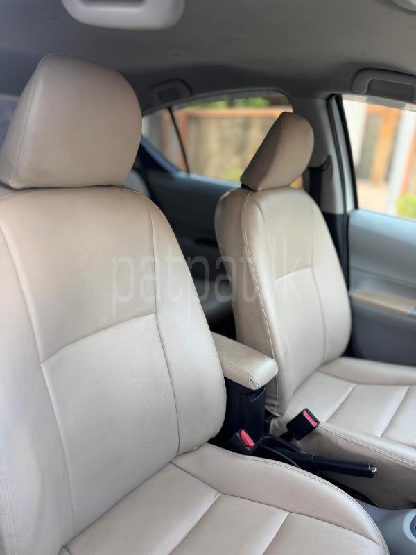 Toyota Aqua 2013 - பயன்படுத்தப்பட்டது கார் sale in Sri Lanka - patpat.lk