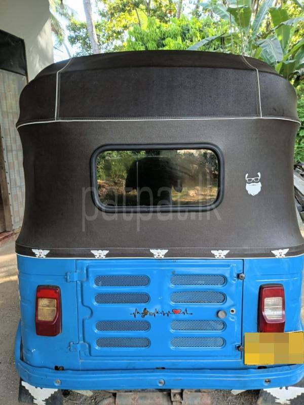 Bajaj Three Wheel 2015 - பயன்படுத்தப்பட்டது முச்சக்கர வண்டி sale in Sri Lanka - patpat.lk