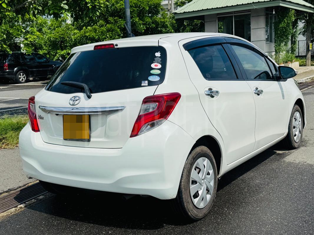 Toyota Vitz 2016 - பயன்படுத்தப்பட்டது கார் sale in Sri Lanka - patpat.lk