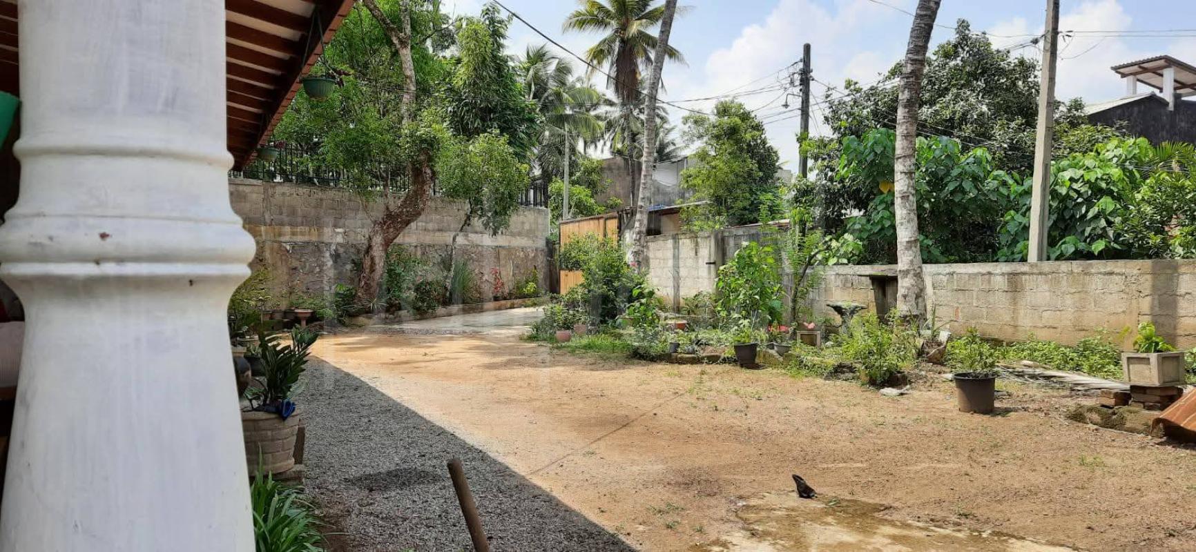 Residential Land for Sale in Athurugiriya