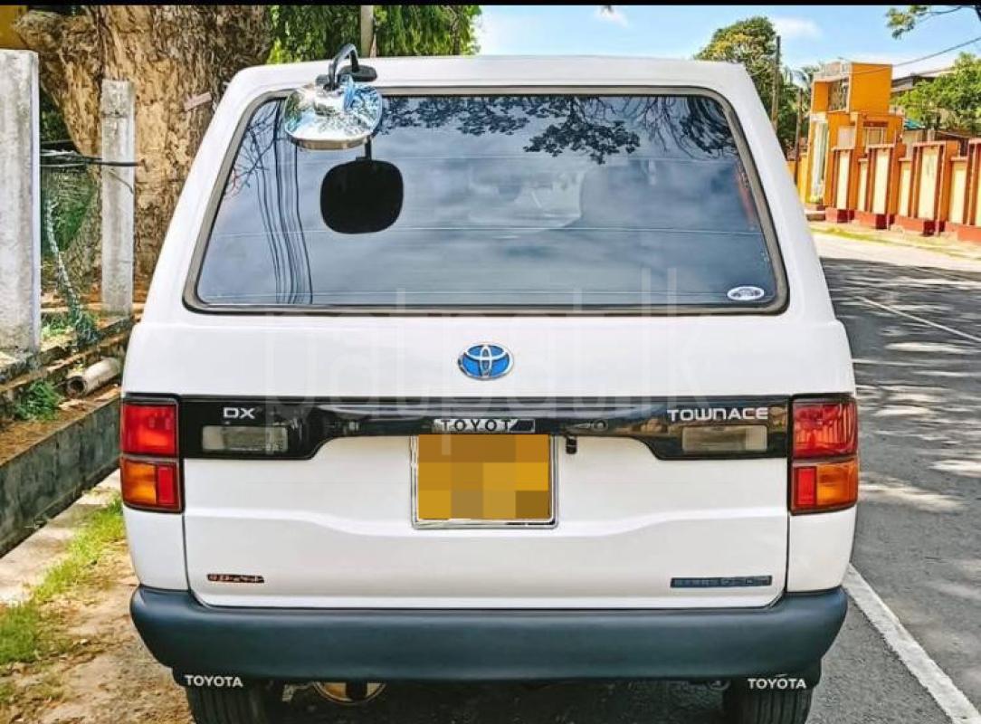 Toyota TownAce 1998 - භාවිතා කරන ලද වෑන් රථය sale in Sri Lanka - patpat.lk