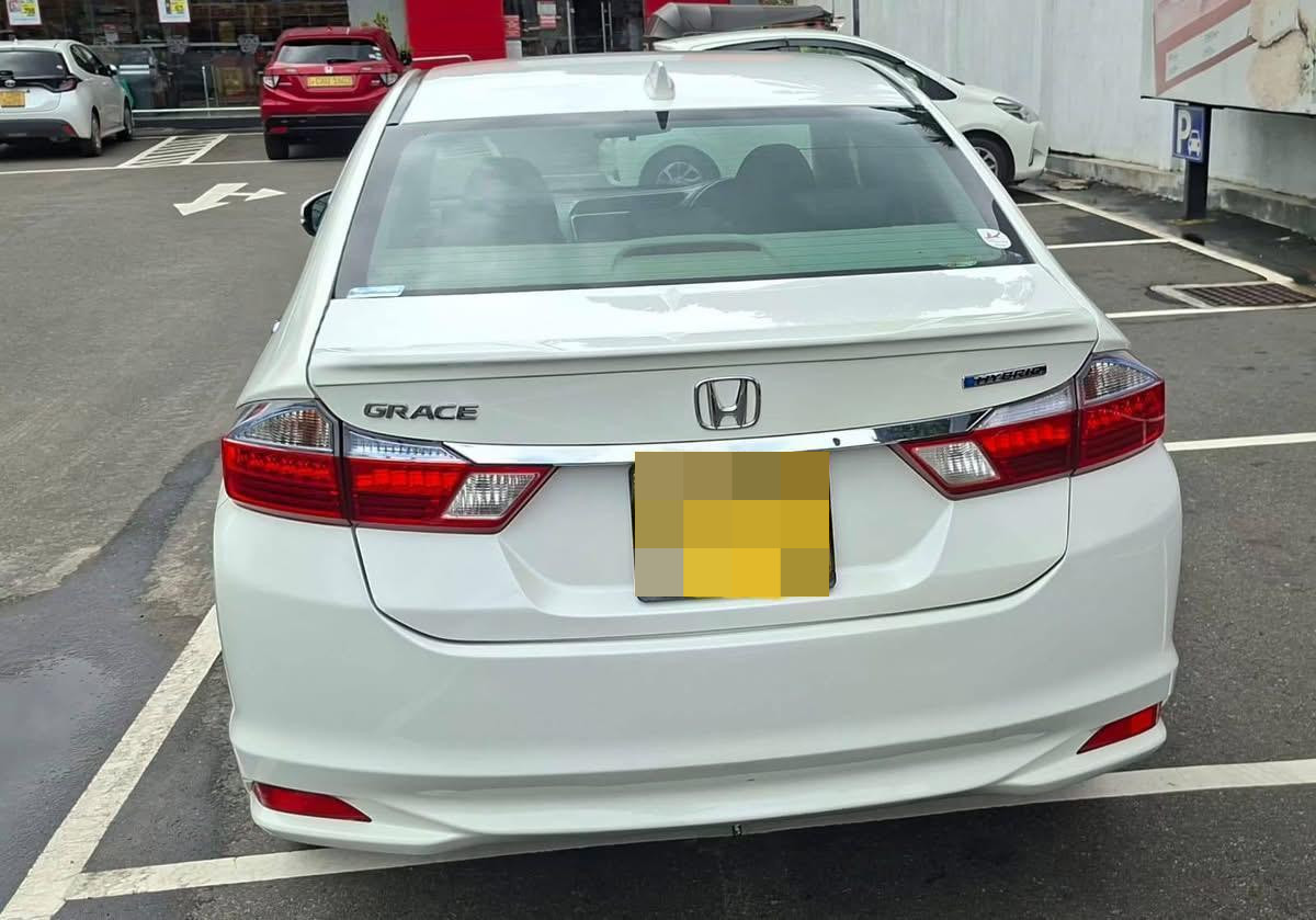 Honda Grace 2017 - Reconditioned Car sale in Sri Lanka - patpat.lk