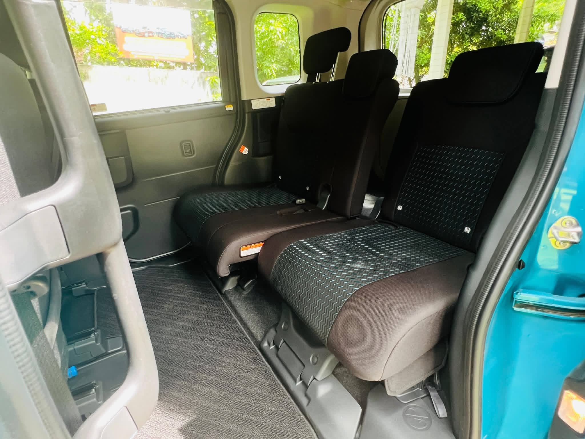 Toyota Roomy 2023 - Reconditioned Van sale in Sri Lanka - patpat.lk