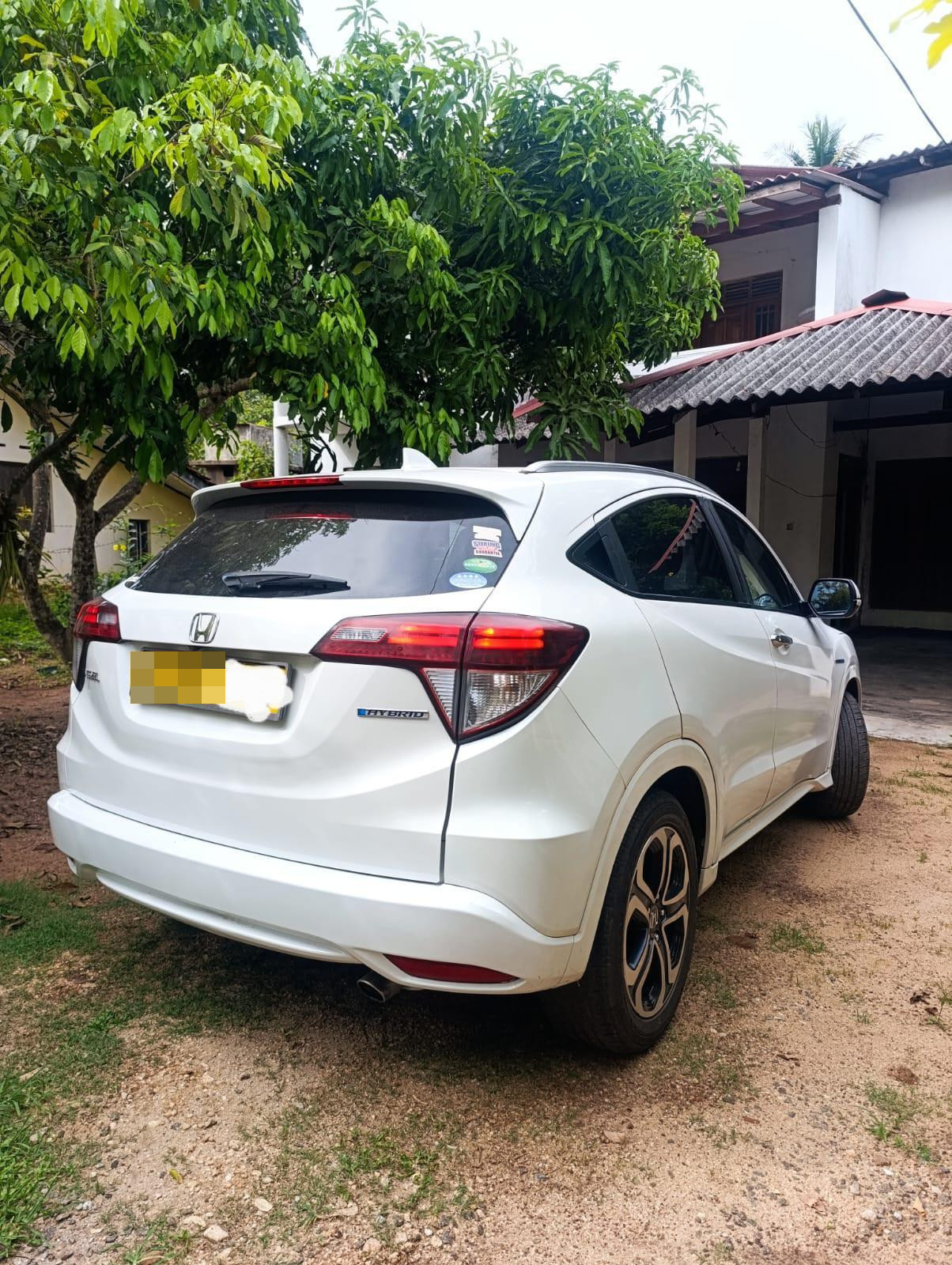 Honda Vezel 2016 - பயன்படுத்தப்பட்டது SUV sale in Sri Lanka - patpat.lk