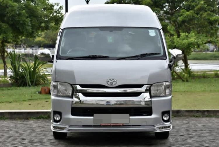 Toyota Hiace 2008 - භාවිතා කරන ලද වෑන් රථය sale in Sri Lanka - patpat.lk