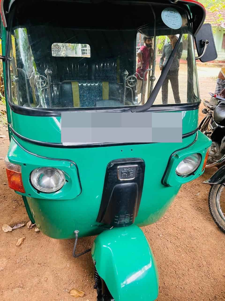 Bajaj 4 stroke 2013 - Used Three wheeler sale in Sri Lanka - patpat.lk