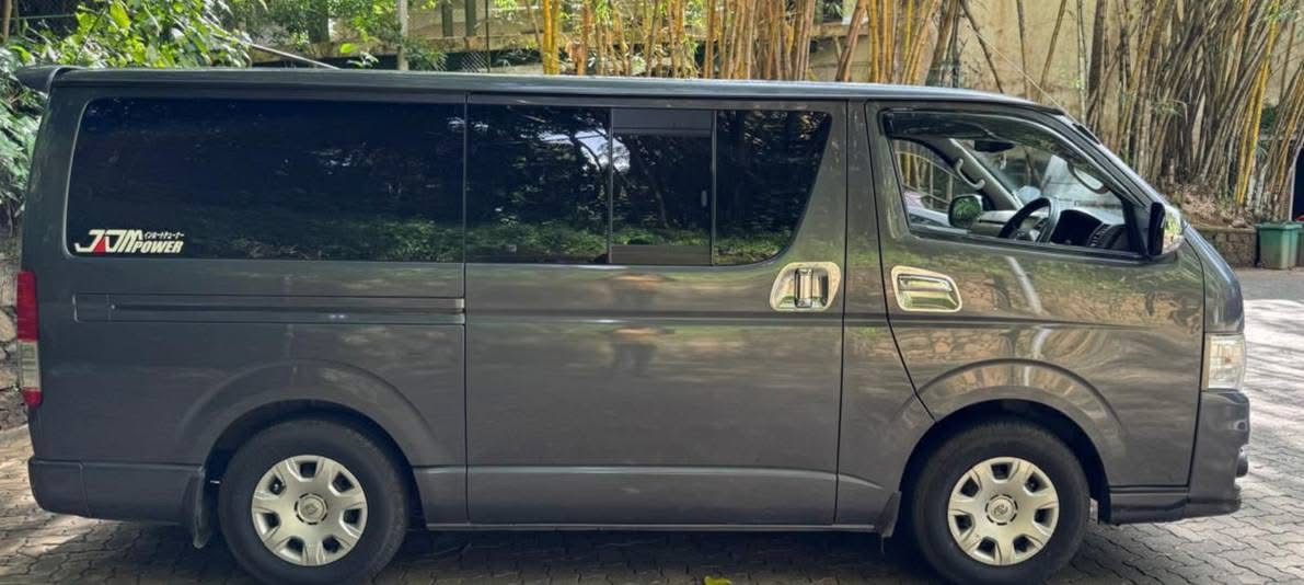 Toyota Hiace 2012 - மறுசீரமைக்கப்பட்டது வேன் sale in Sri Lanka - patpat.lk