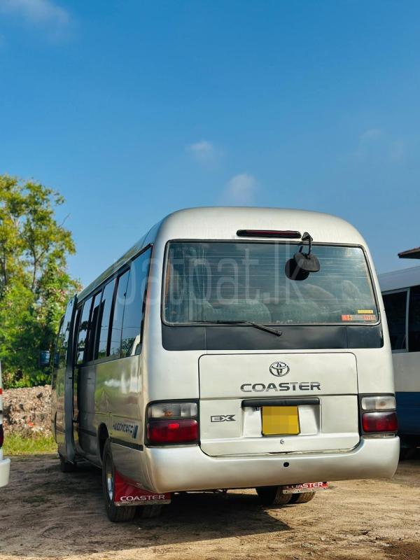 Toyota Coaster 1999 - பயன்படுத்தப்பட்டது பஸ் sale in Sri Lanka - patpat.lk