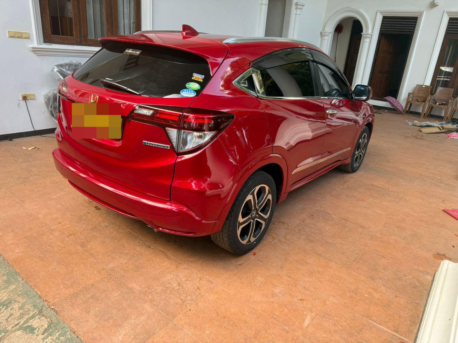 Honda Vezel 2015 - பயன்படுத்தப்பட்டது SUV sale in Sri Lanka - patpat.lk