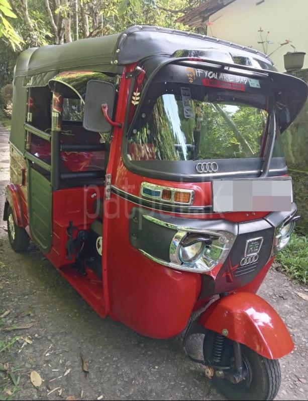 Bajaj 4 stroke 2020 - பயன்படுத்தப்பட்டது முச்சக்கர வண்டி sale in Sri Lanka - patpat.lk