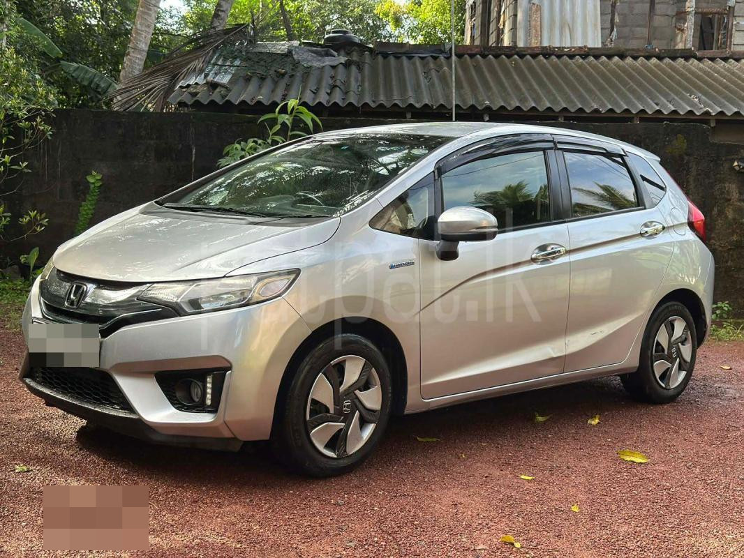 Honda Fit 2015 - பயன்படுத்தப்பட்டது கார் sale in Sri Lanka - patpat.lk