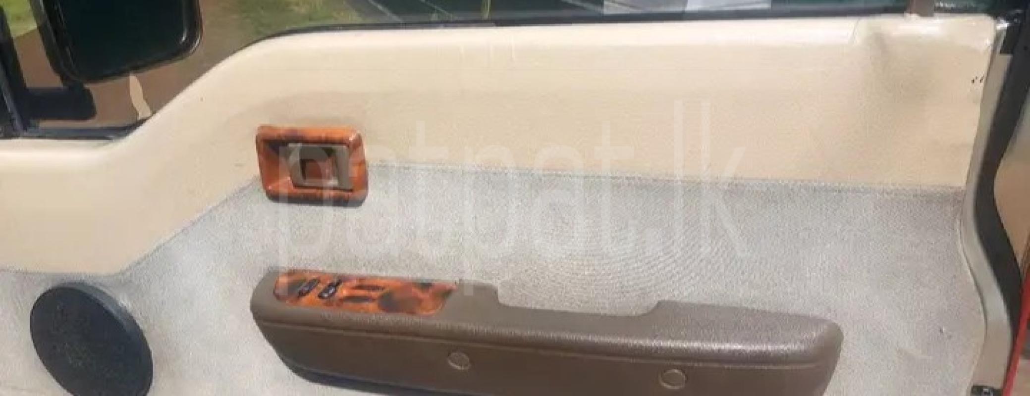 Nissan Caravan 1994 - பயன்படுத்தப்பட்டது வேன் sale in Sri Lanka - patpat.lk