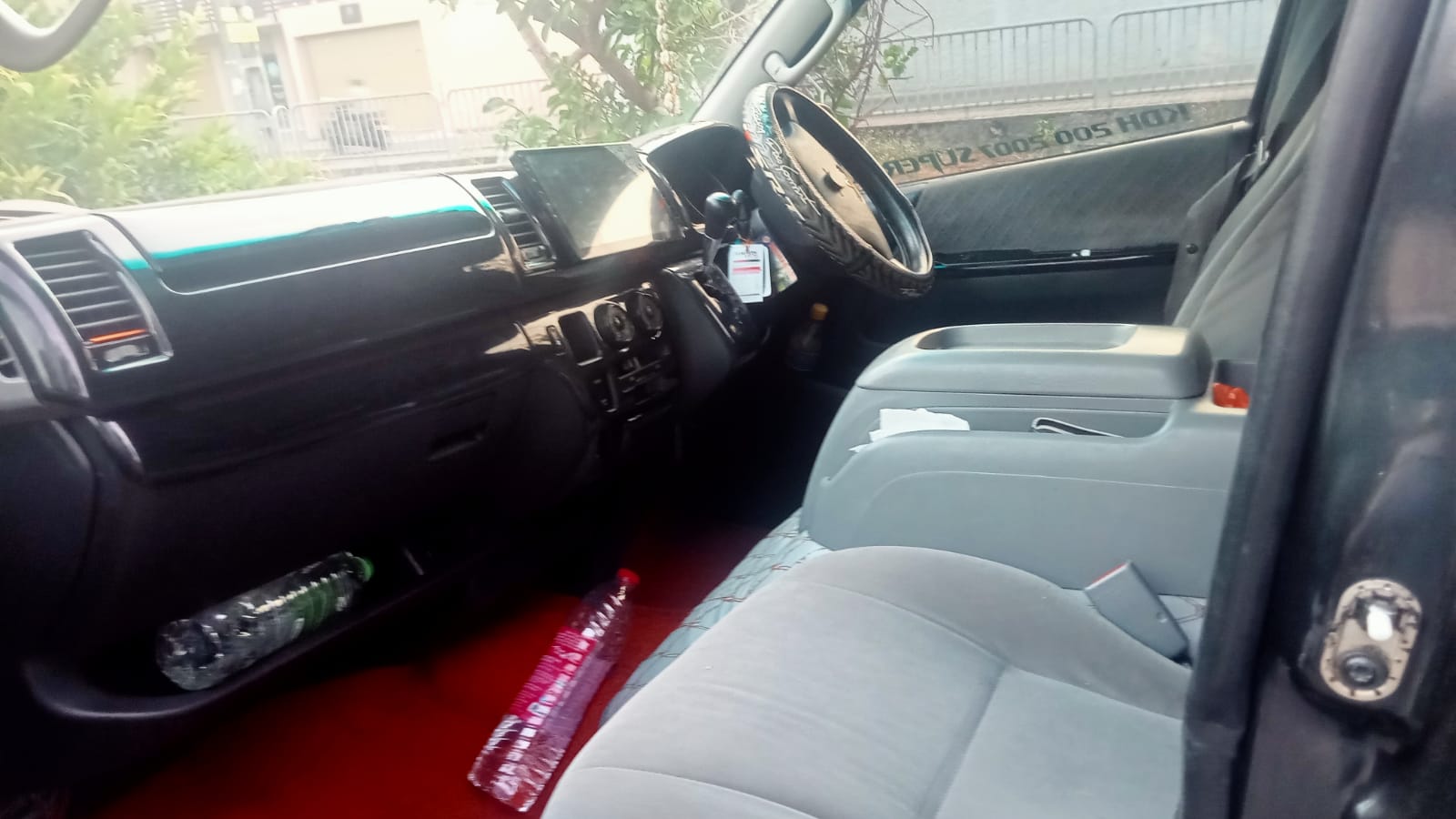 Toyota Hiace 2006 - Used Van sale in Sri Lanka - patpat.lk