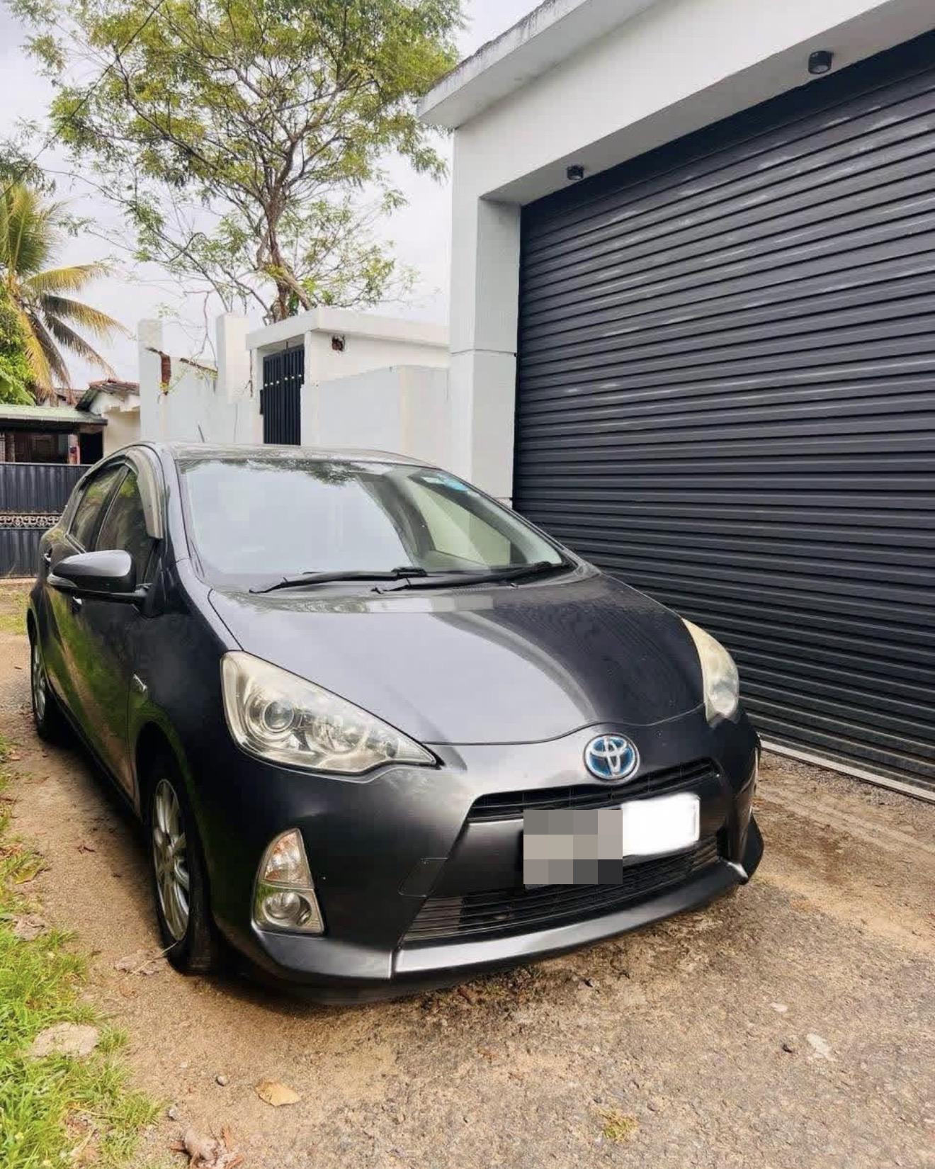 Toyota Aqua 2015 - Used Car sale in Sri Lanka - patpat.lk