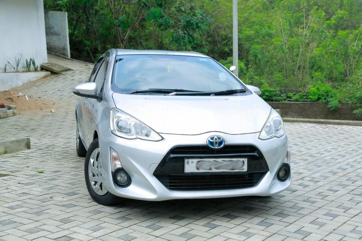 Toyota Aqua 2015 - Used Car sale in Sri Lanka - patpat.lk