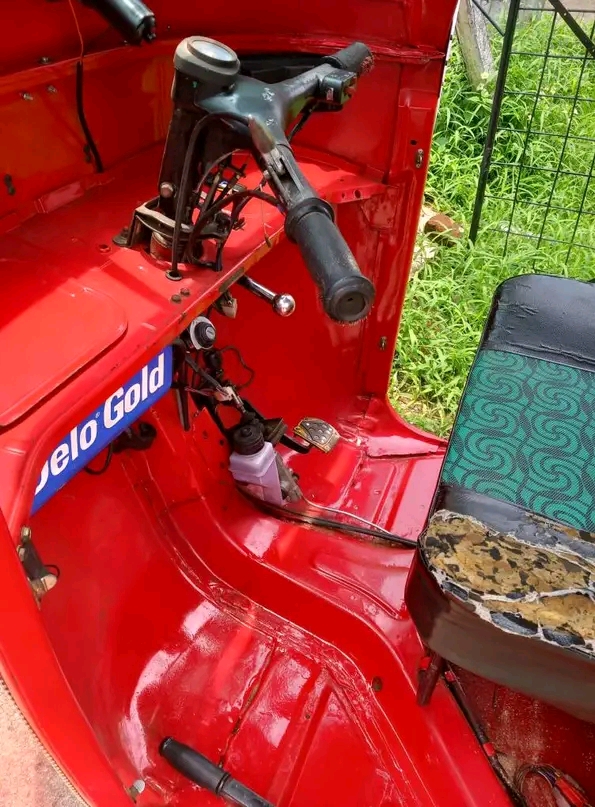 Bajaj Three Wheel 2006 - பயன்படுத்தப்பட்டது முச்சக்கர வண்டி sale in Sri Lanka - patpat.lk