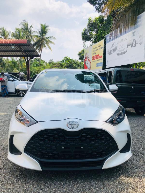 Toyota Yaris 2023 - නැවත සකස් කල කාර් sale in Sri Lanka - patpat.lk