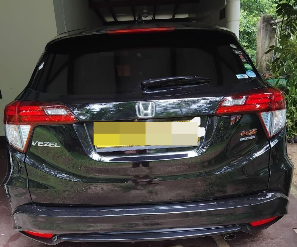 Honda Vezel 2017 - භාවිතා කරන ලද SUV රථය sale in Sri Lanka - patpat.lk