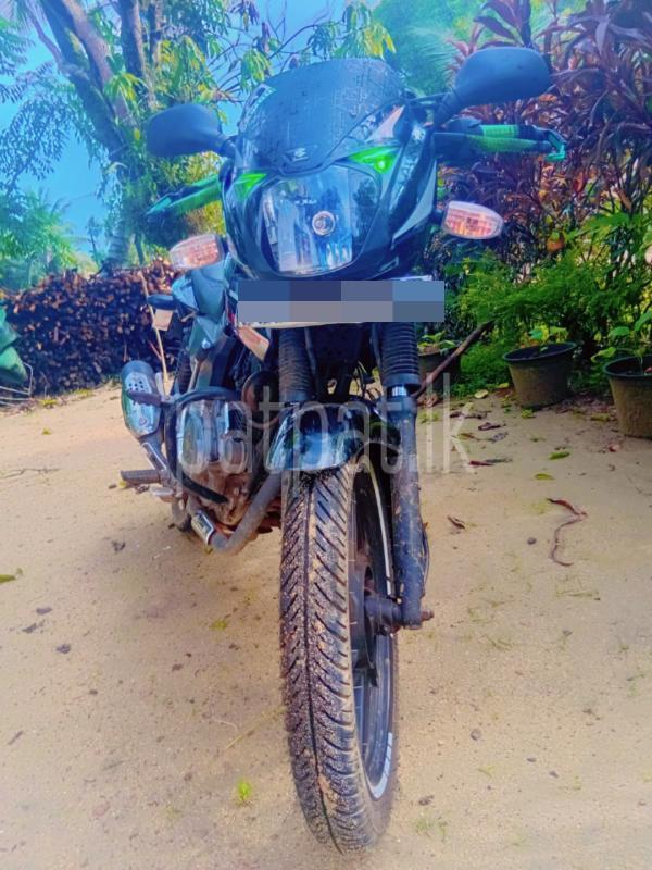 Bajaj Pulsar 2017 - பயன்படுத்தப்பட்டது பைக் sale in Sri Lanka - patpat.lk