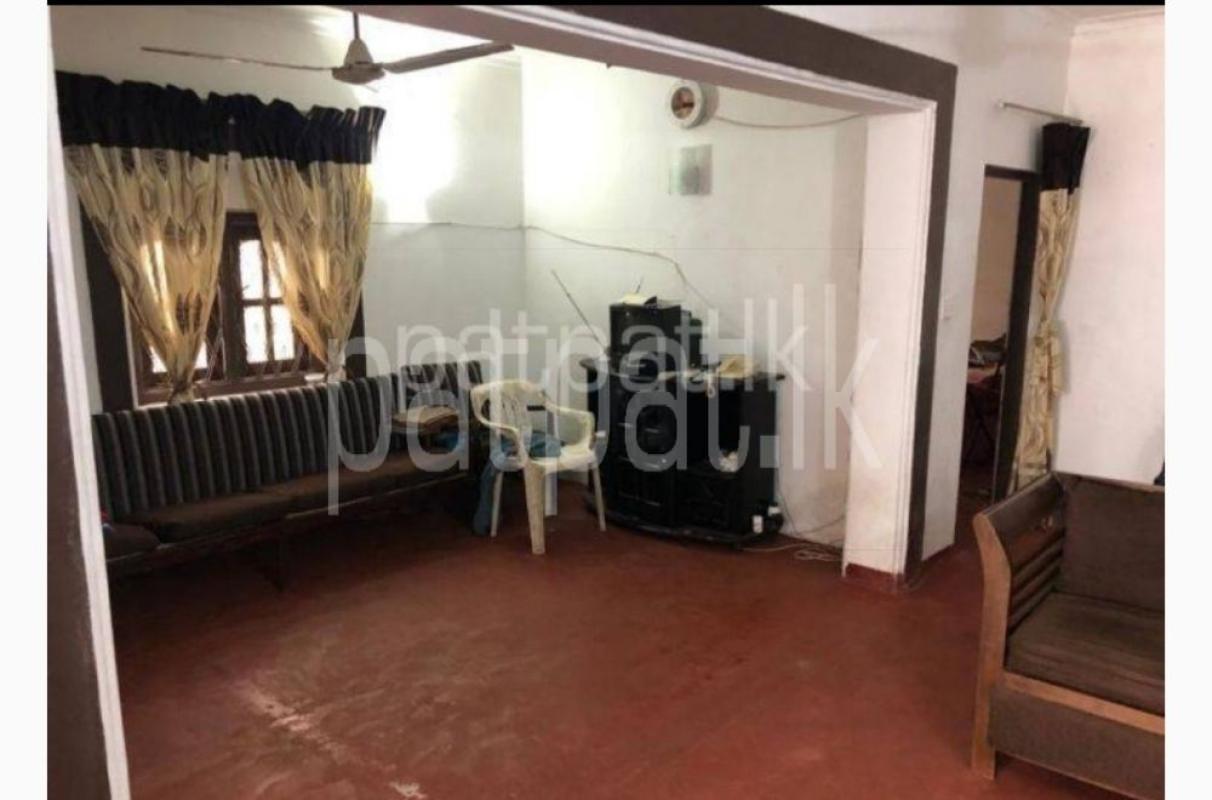 House for Sale in Wellampitiya ads-image-1