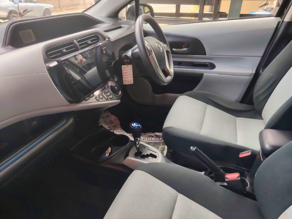 Toyota Prius 2011 - Used Car sale in Sri Lanka - patpat.lk