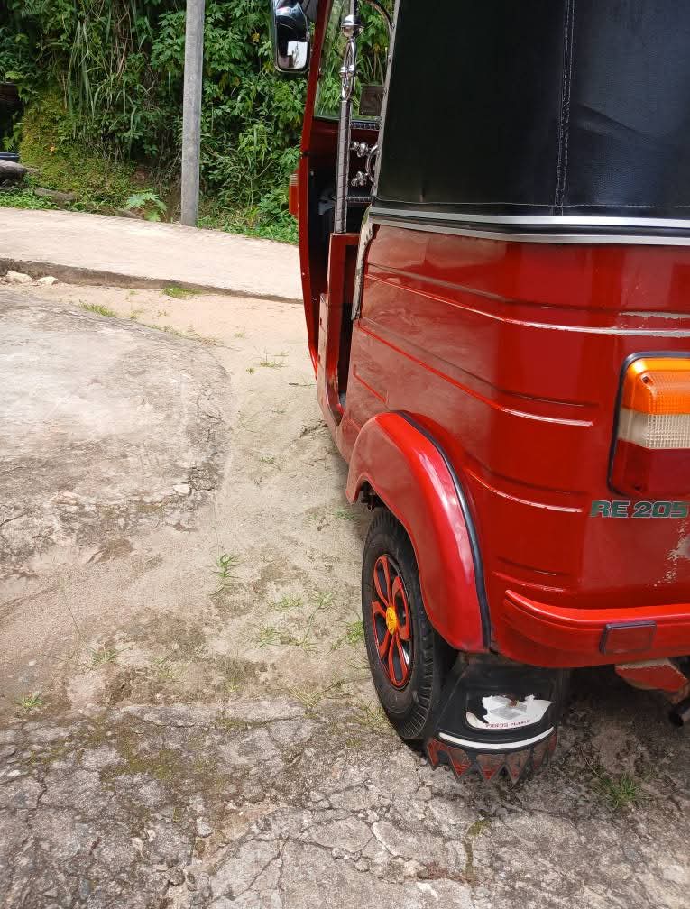 Bajaj 4 stroke 2012 - பயன்படுத்தப்பட்டது முச்சக்கர வண்டி sale in Sri Lanka - patpat.lk