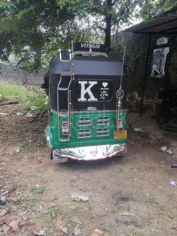 Bajaj Three Wheel 2018 - பயன்படுத்தப்பட்டது முச்சக்கர வண்டி sale in Sri Lanka - patpat.lk