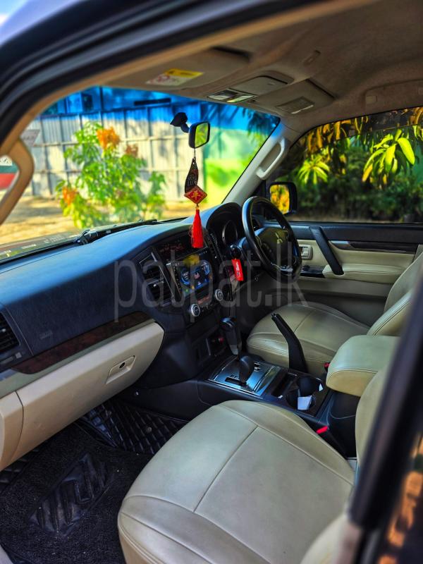 Mitsubishi Montero 2013 - பயன்படுத்தப்பட்டது SUV sale in Sri Lanka - patpat.lk