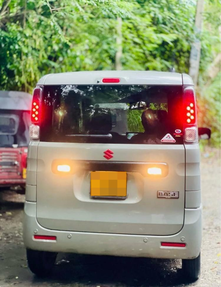 Toyota Spacio 2023 - பயன்படுத்தப்பட்டது கார் sale in Sri Lanka - patpat.lk