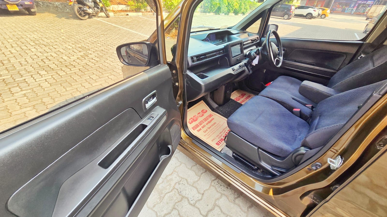 Advertisement image 6