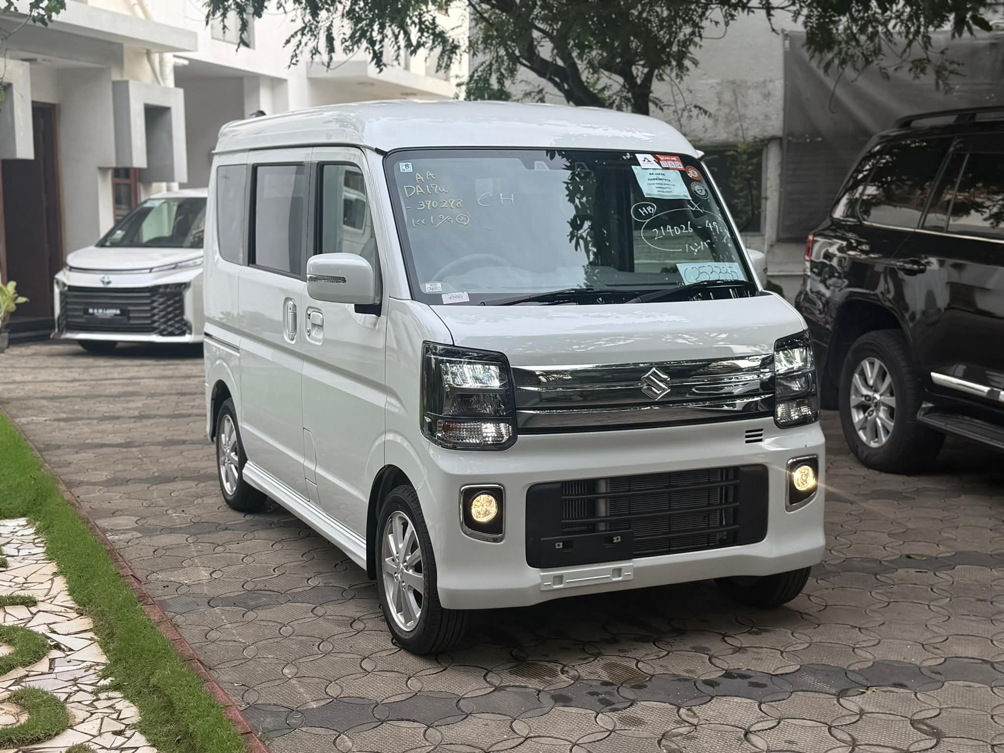 Advertisement image 4