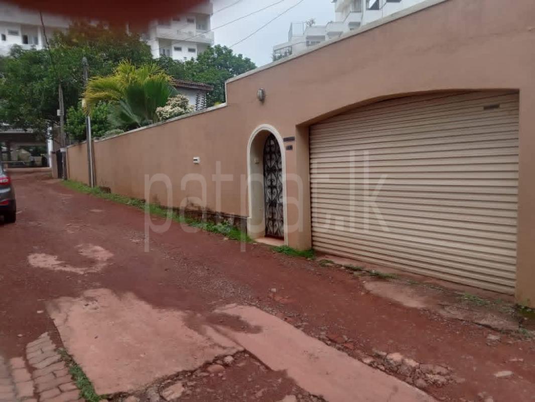 Advertisement image 6