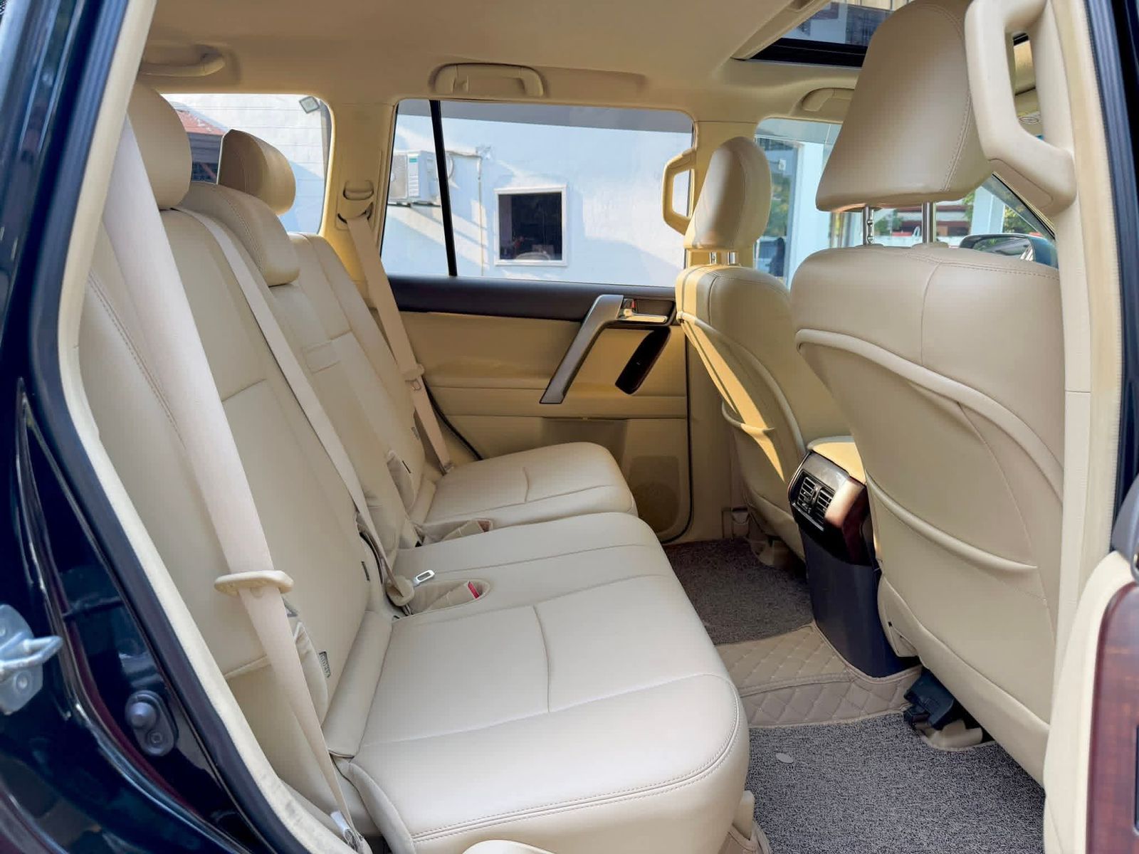 Toyota Land Cruiser Prado 2015 - භාවිතා කරන ලද SUV රථය sale in Sri Lanka - patpat.lk