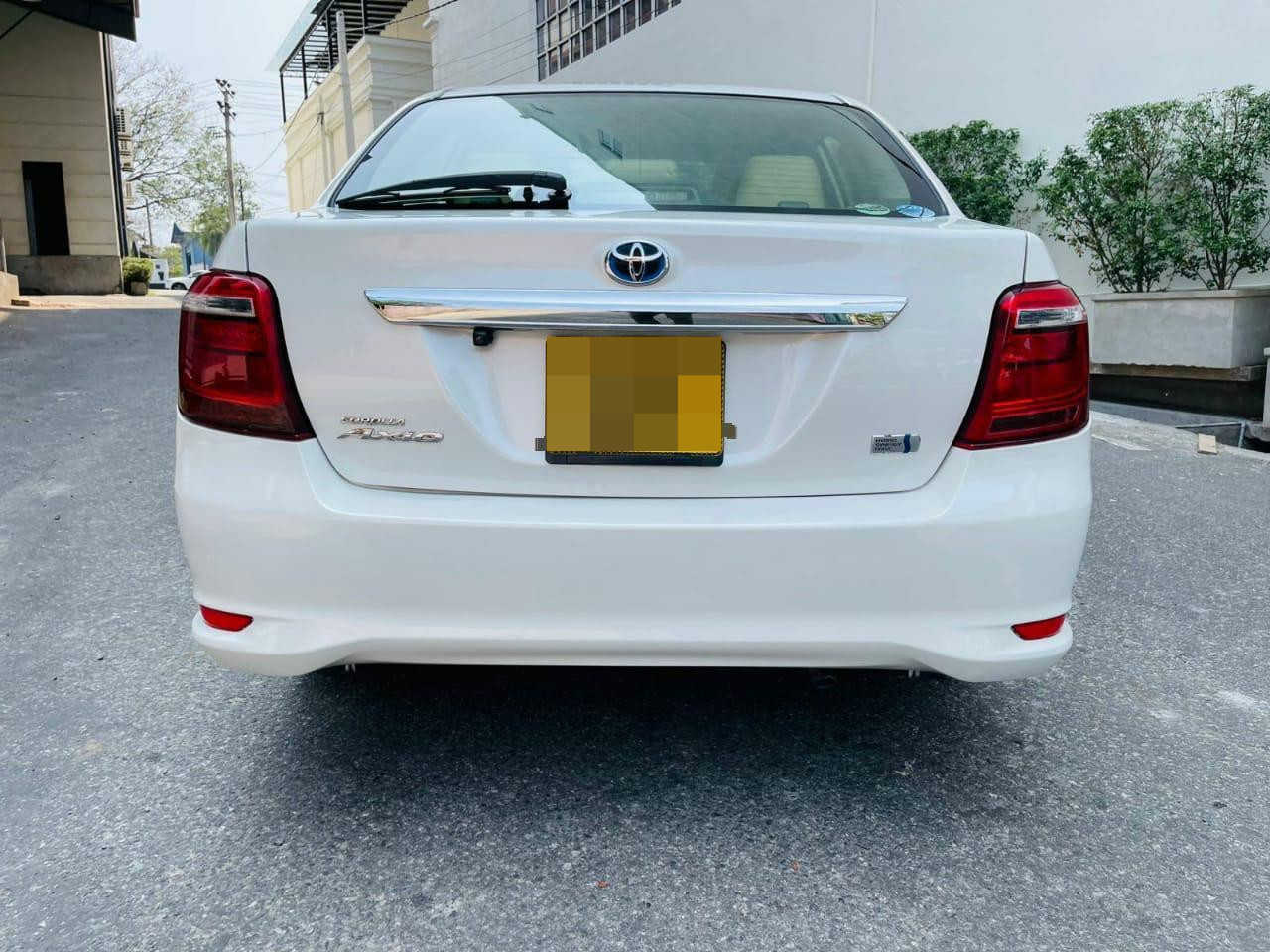 Toyota Axio 2017 - மறுசீரமைக்கப்பட்டது கார் sale in Sri Lanka - patpat.lk