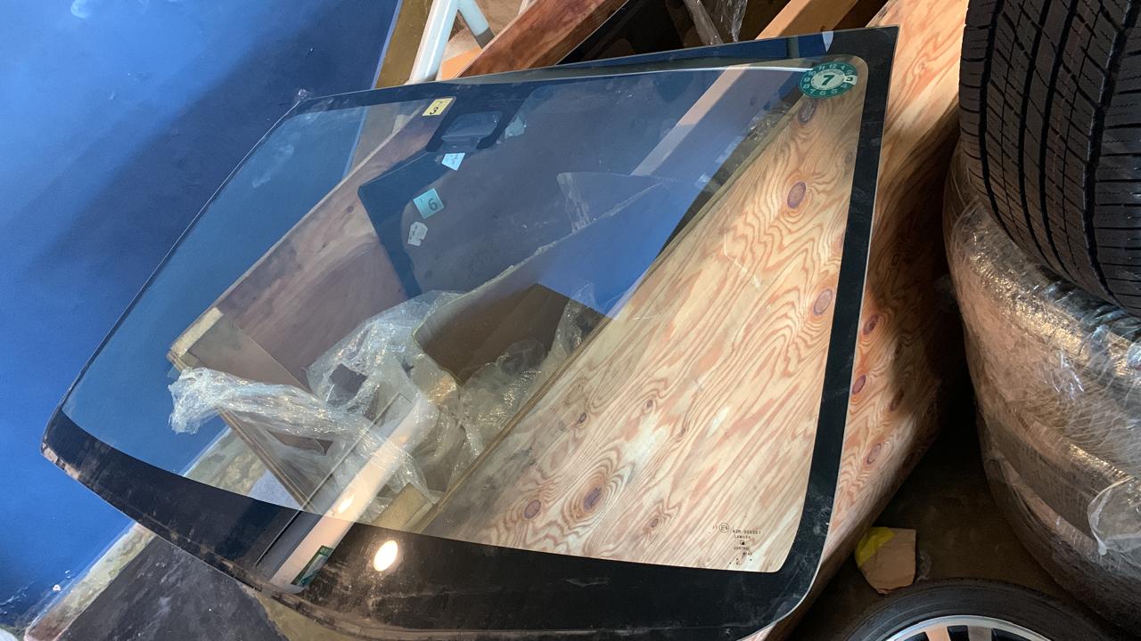 SUZUKI WAGON R MH55S WINDSCREEN