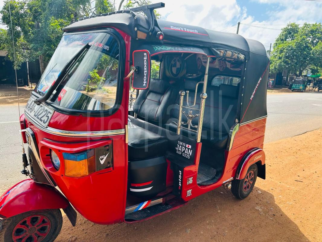 Bajaj 4 stroke 2012 - Used Three wheeler sale in Sri Lanka - patpat.lk