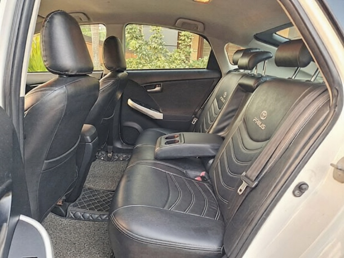 Toyota Prius 2012 - பயன்படுத்தப்பட்டது கார் sale in Sri Lanka - patpat.lk