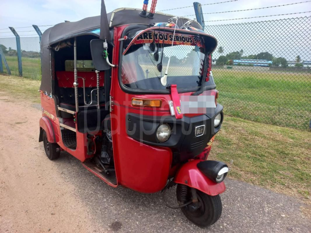 Bajaj Three Wheel 2014 - பயன்படுத்தப்பட்டது முச்சக்கர வண்டி sale in Sri Lanka - patpat.lk