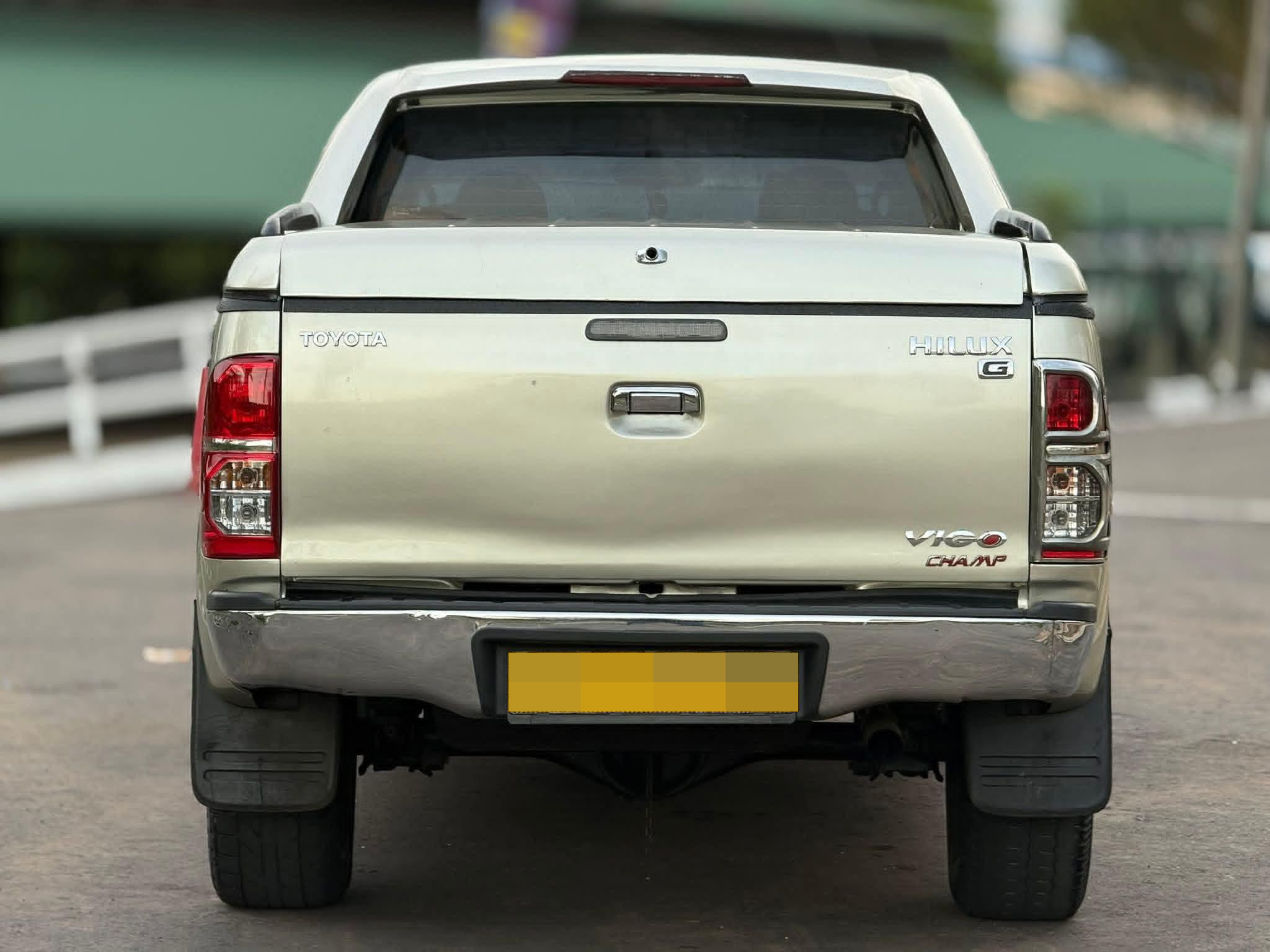 Toyota Hilux 2011 - භාවිතා කරන ලද භාණ්ඩ ප්‍රවාහන sale in Sri Lanka - patpat.lk
