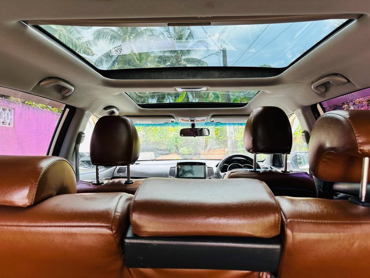 KIA Sorento 2012 - பயன்படுத்தப்பட்டது SUV sale in Sri Lanka - patpat.lk