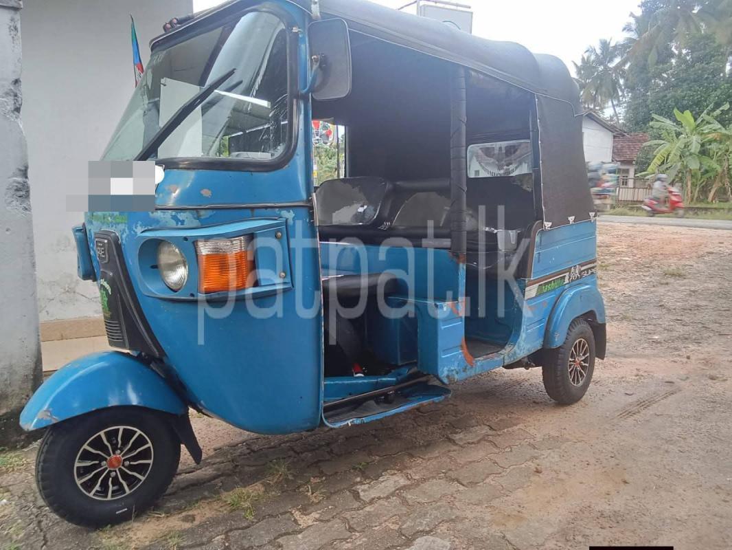 Bajaj 4 stroke 2011 - பயன்படுத்தப்பட்டது முச்சக்கர வண்டி sale in Sri Lanka - patpat.lk