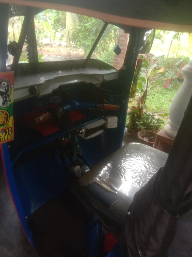 Bajaj 2 stroke 2005 - Used Three wheeler sale in Sri Lanka - patpat.lk